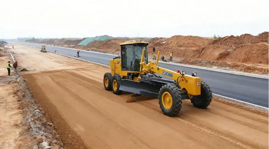 GR135-motor-grader-The-Ultimate-Solution-for-Small-Scale-Construction-Projects-banner-1